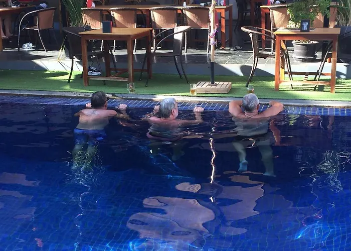 Star Bar Hotel *